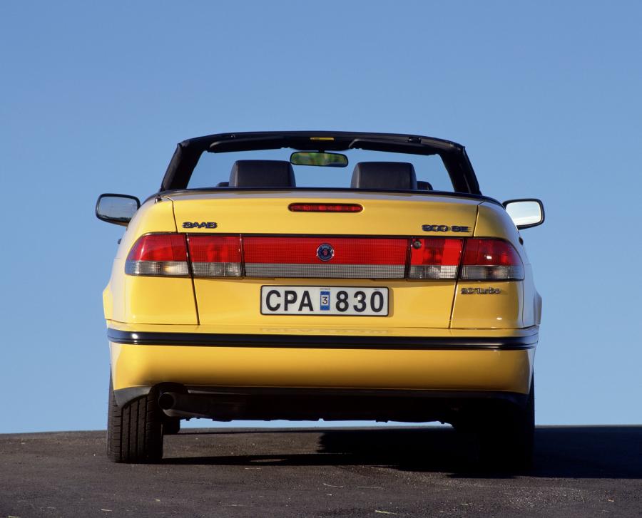  Saab 900 SE Turbo Convertible 1993 года  (фото 6 из 46)